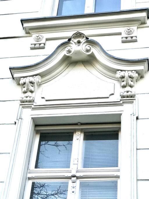 Ground Floor In Villa In Charlottenburg Garden View Berlim Exterior foto