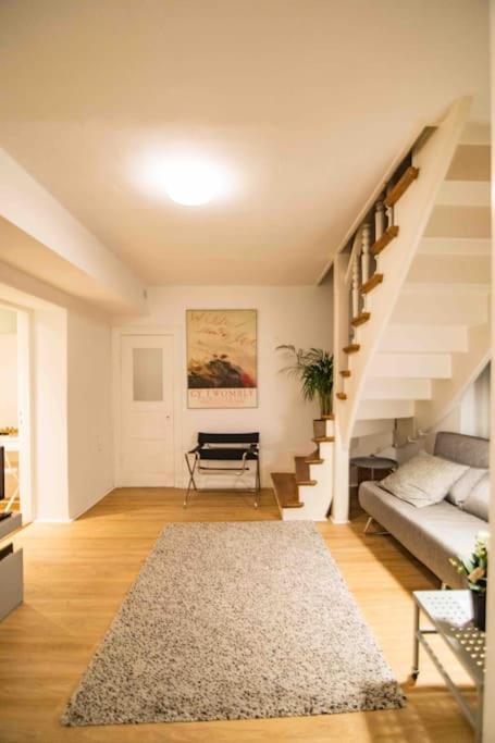 Ground Floor In Villa In Charlottenburg Garden View Berlim Exterior foto